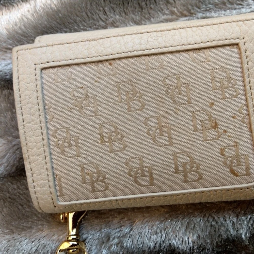 Authentic Dooney & Bourke small‎ hobo purse& wallet